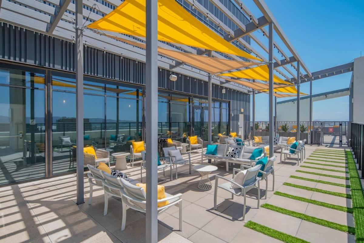 Appartamento Detailed 2Bd, Highrise Dt, Pool, Gym, Parking, Sleeps 8 Phoenix Esterno foto