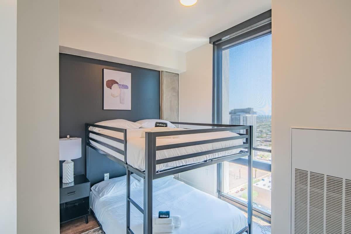 Appartamento Detailed 2Bd, Highrise Dt, Pool, Gym, Parking, Sleeps 8 Phoenix Esterno foto