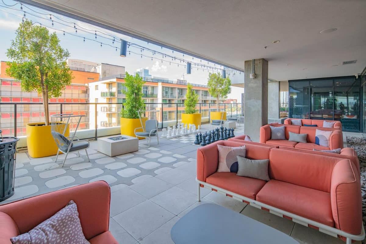 Appartamento Detailed 2Bd, Highrise Dt, Pool, Gym, Parking, Sleeps 8 Phoenix Esterno foto