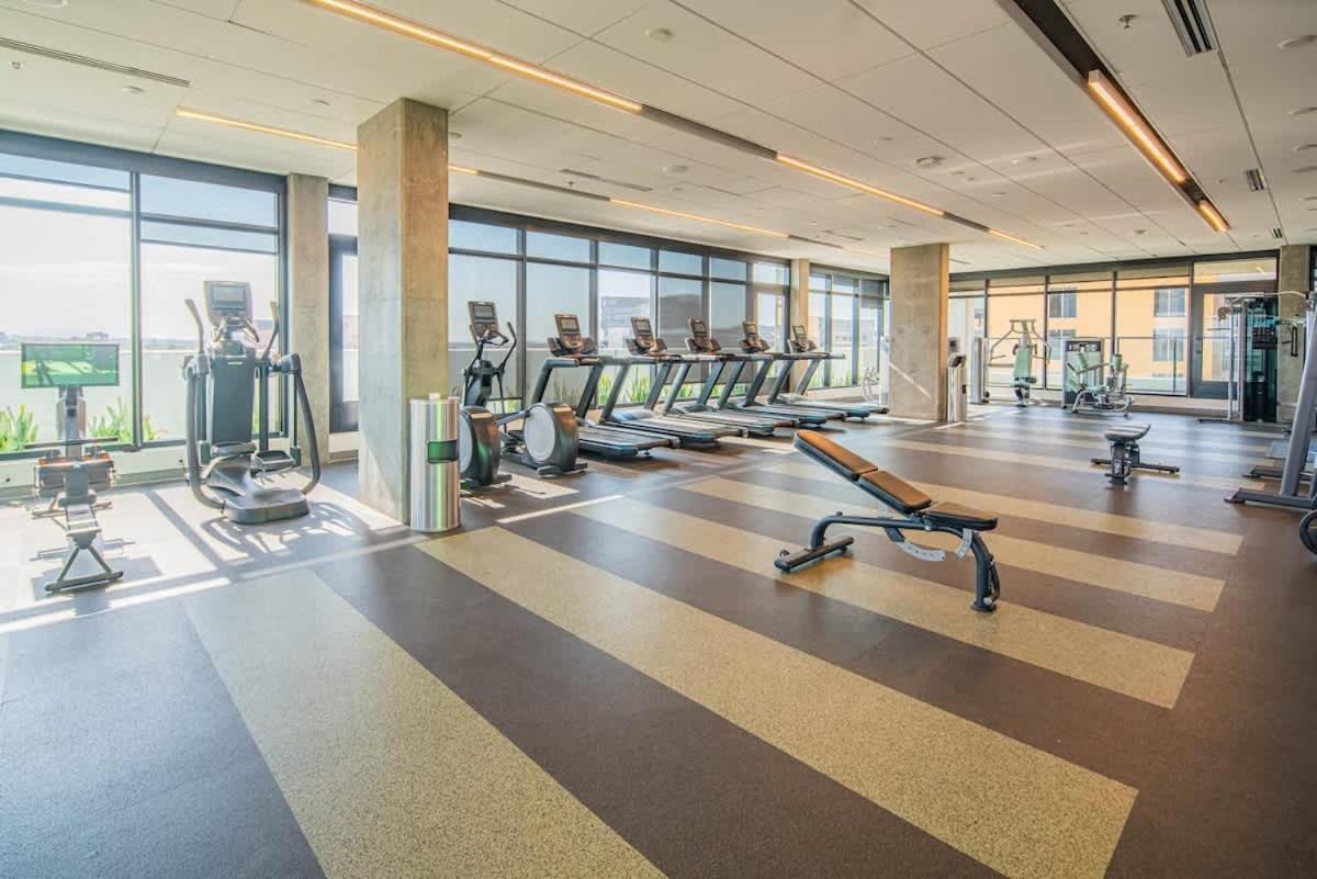 Appartamento Detailed 2Bd, Highrise Dt, Pool, Gym, Parking, Sleeps 8 Phoenix Esterno foto