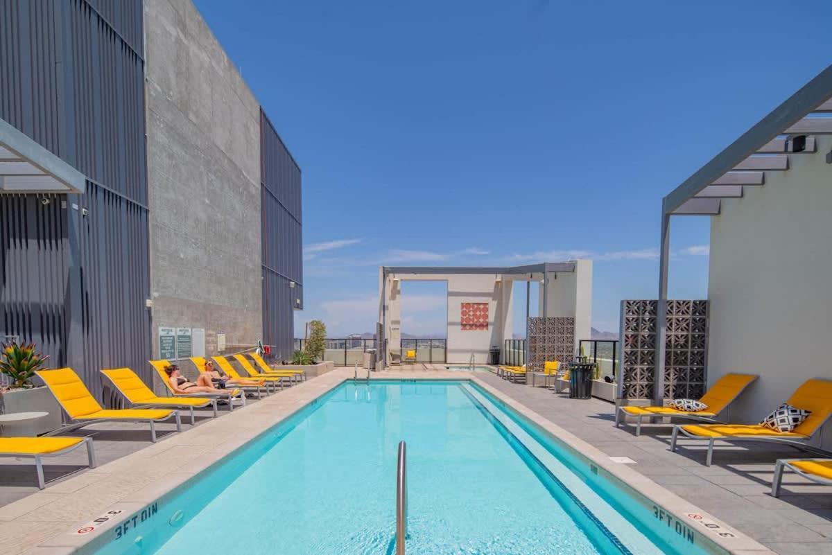 Appartamento Detailed 2Bd, Highrise Dt, Pool, Gym, Parking, Sleeps 8 Phoenix Esterno foto