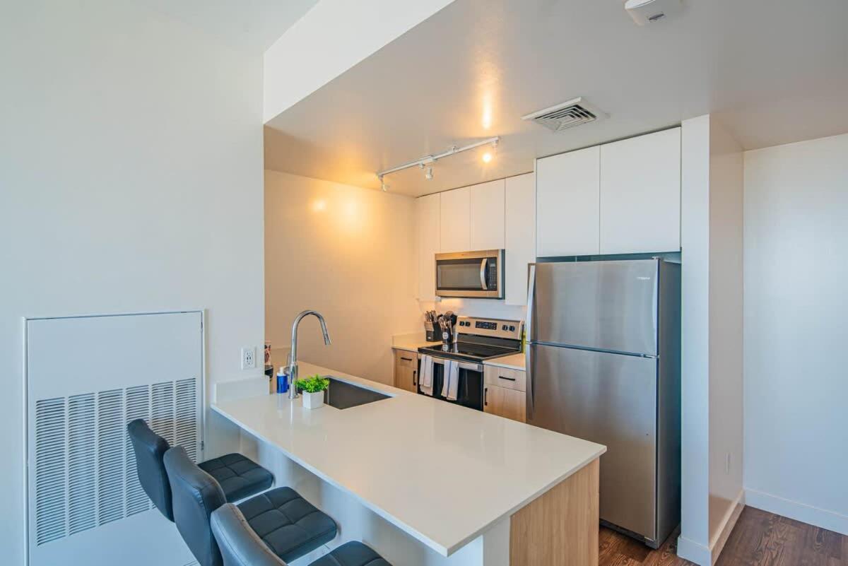 Appartamento Detailed 2Bd, Highrise Dt, Pool, Gym, Parking, Sleeps 8 Phoenix Esterno foto